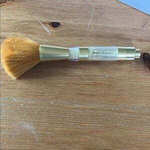 Victoria’s Secret Amber Romance luminous body powder